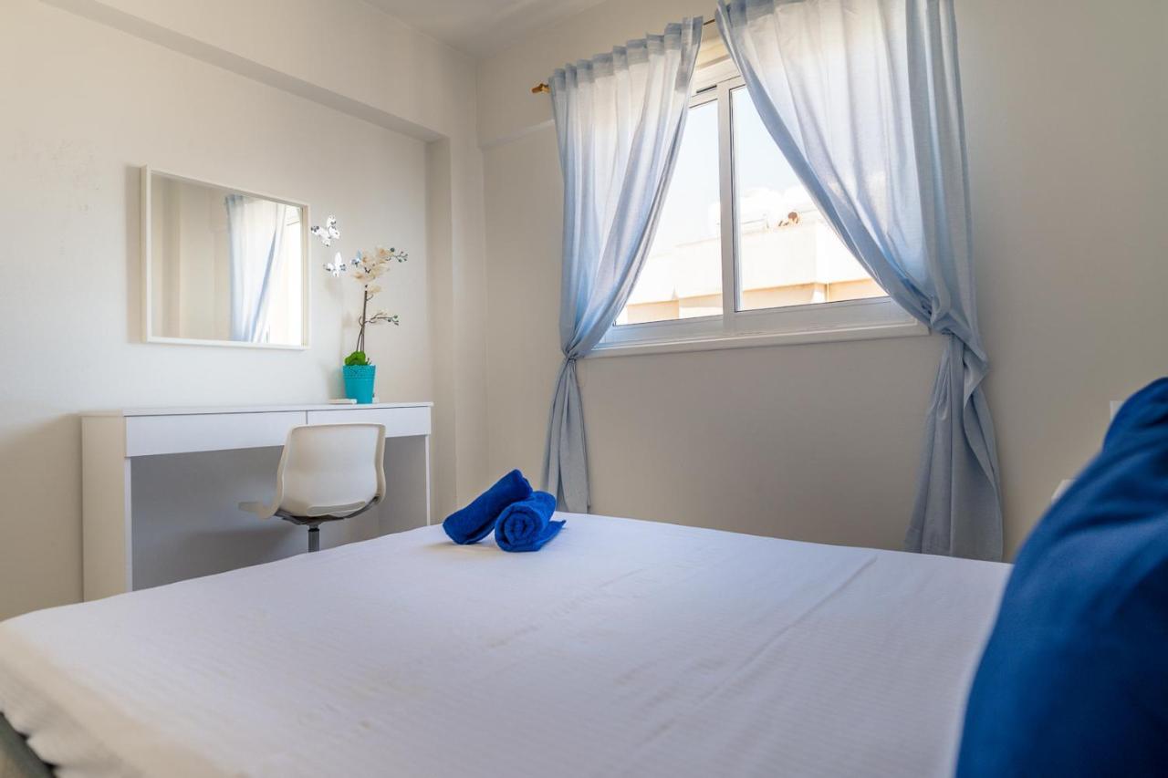 Ferienwohnung Makenzy Seaview Penthouse Larnaka Exterior foto