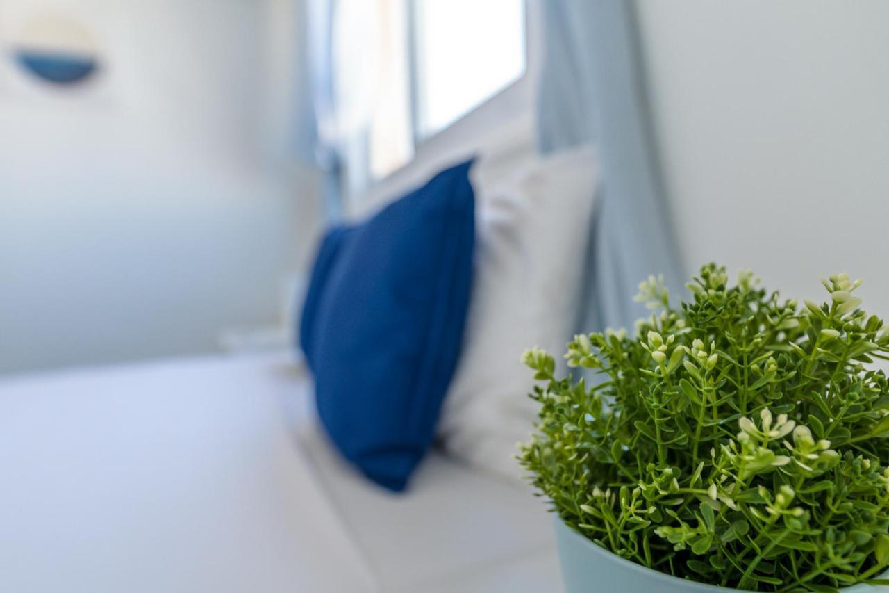 Ferienwohnung Makenzy Seaview Penthouse Larnaka Exterior foto